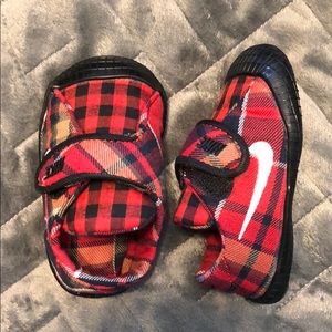 NIKE BOYS WAFFLE 1 CRIB SNEAKER PLAID